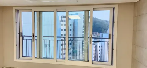 상도푸르지오클라베뉴 샷시 · 싱크대 · 냉장고장 시공