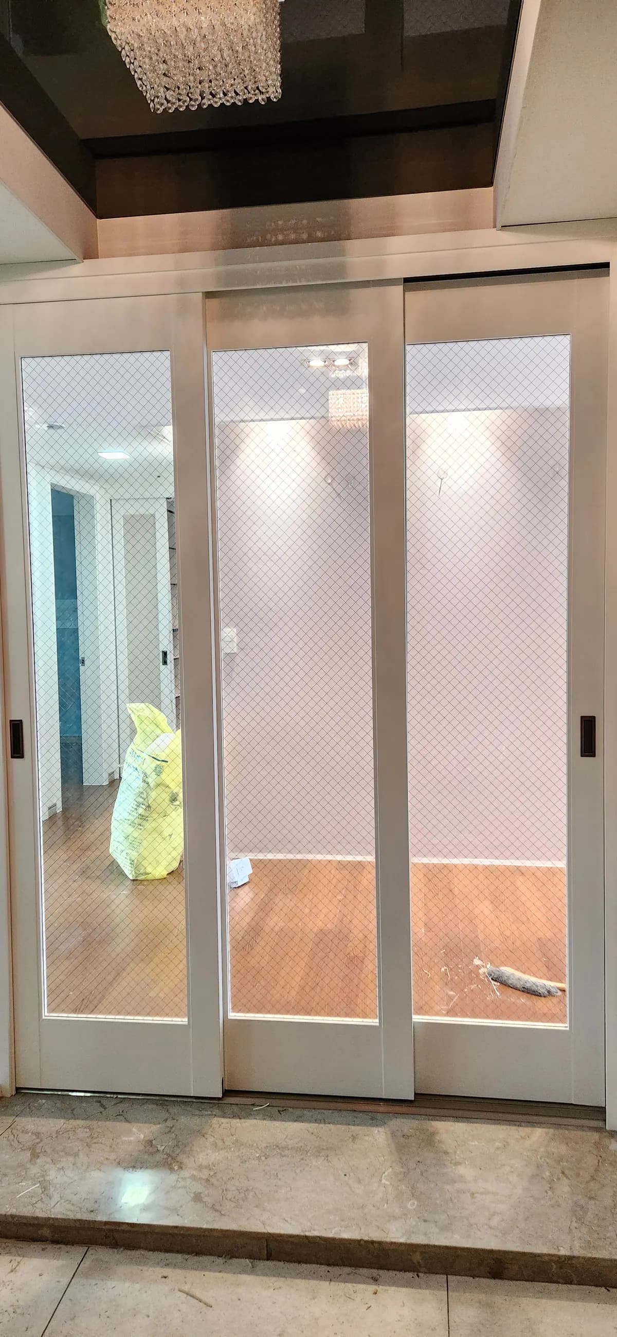 위시티5단지블루밍 중문 시공 후